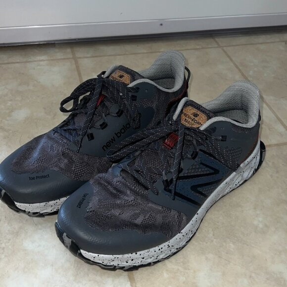 New Balance Mens Fresh Foam Garo Trail Running Shoe Size 11.5 extra wide 4E - Picture 2 of 8
